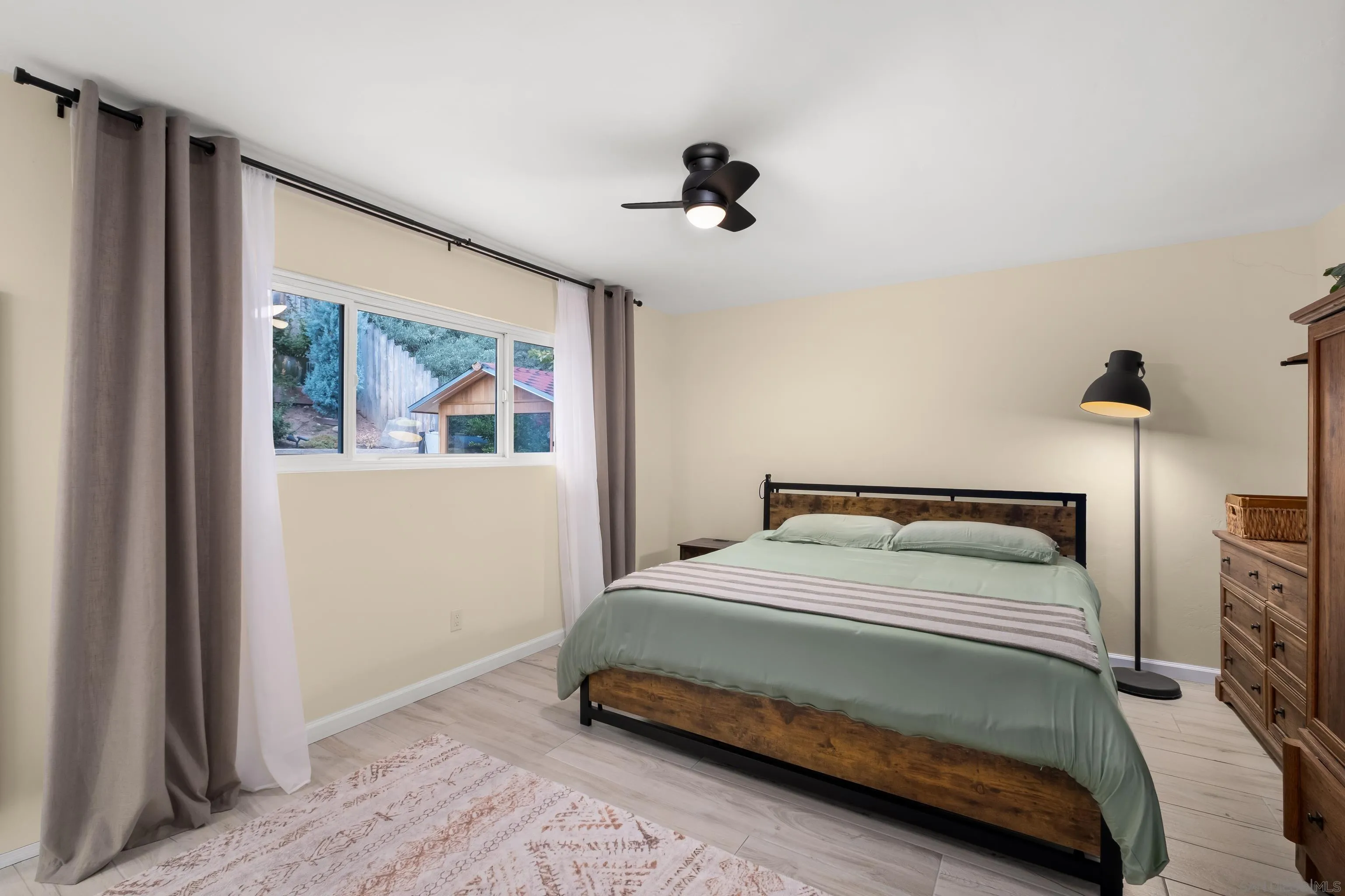 9140 Inverness Road Santee, CA 92071 - Photo 17 of 44 Gallery Image 17