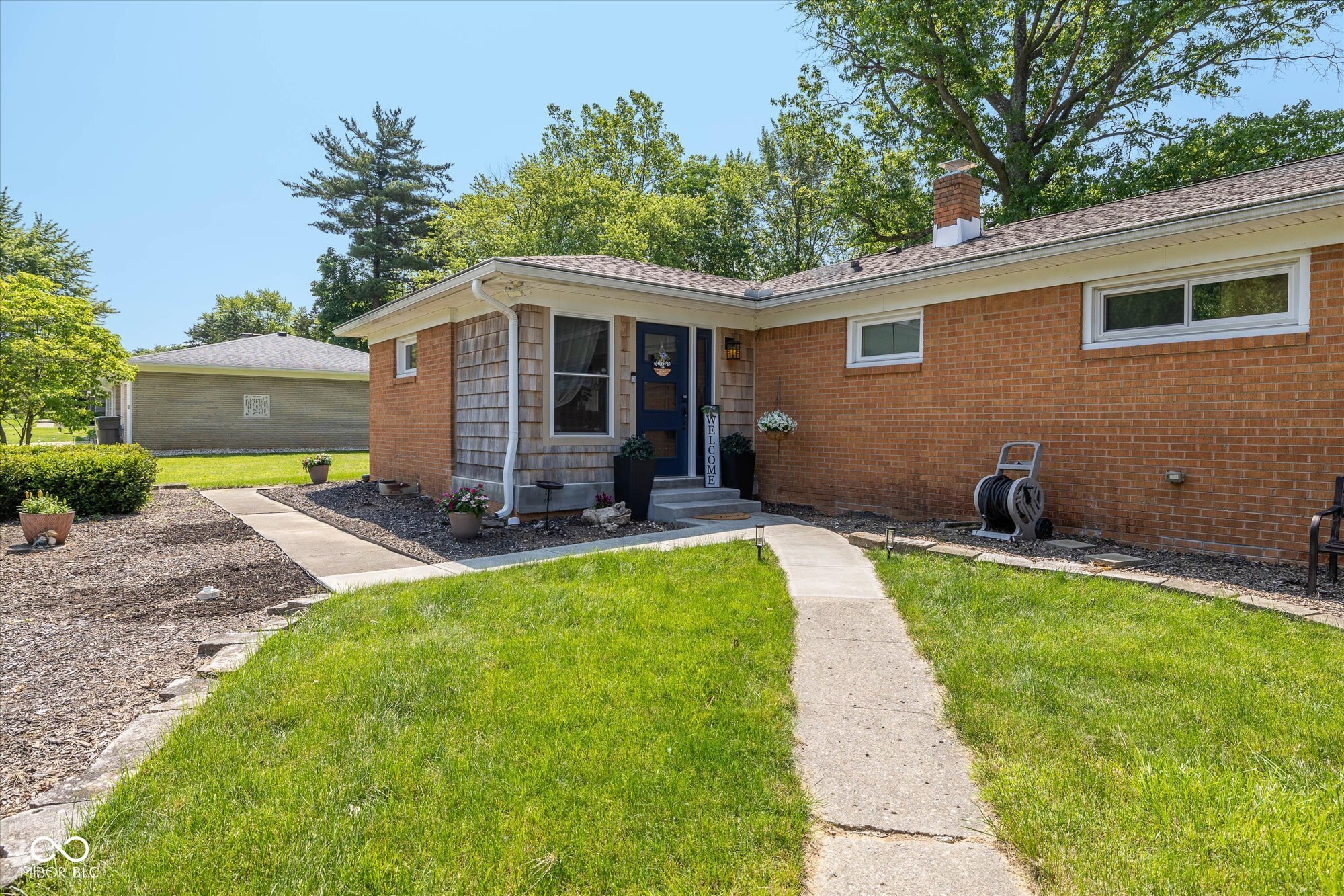 3105 East Banta Road Indianapolis, IN 46227 - Photo 3 of 37 Gallery Image 3