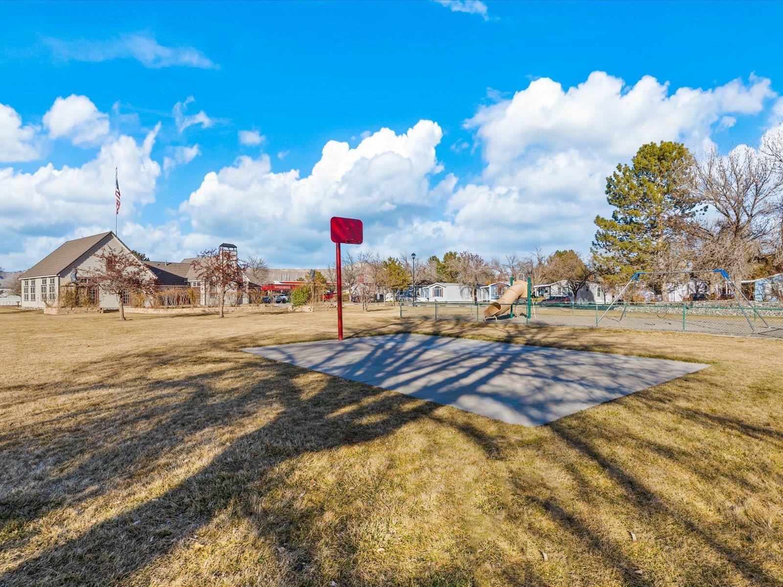 435 32 Road, Unit 713 Clifton, CO 81520 - Photo 16 of 17 a view of a basketball court