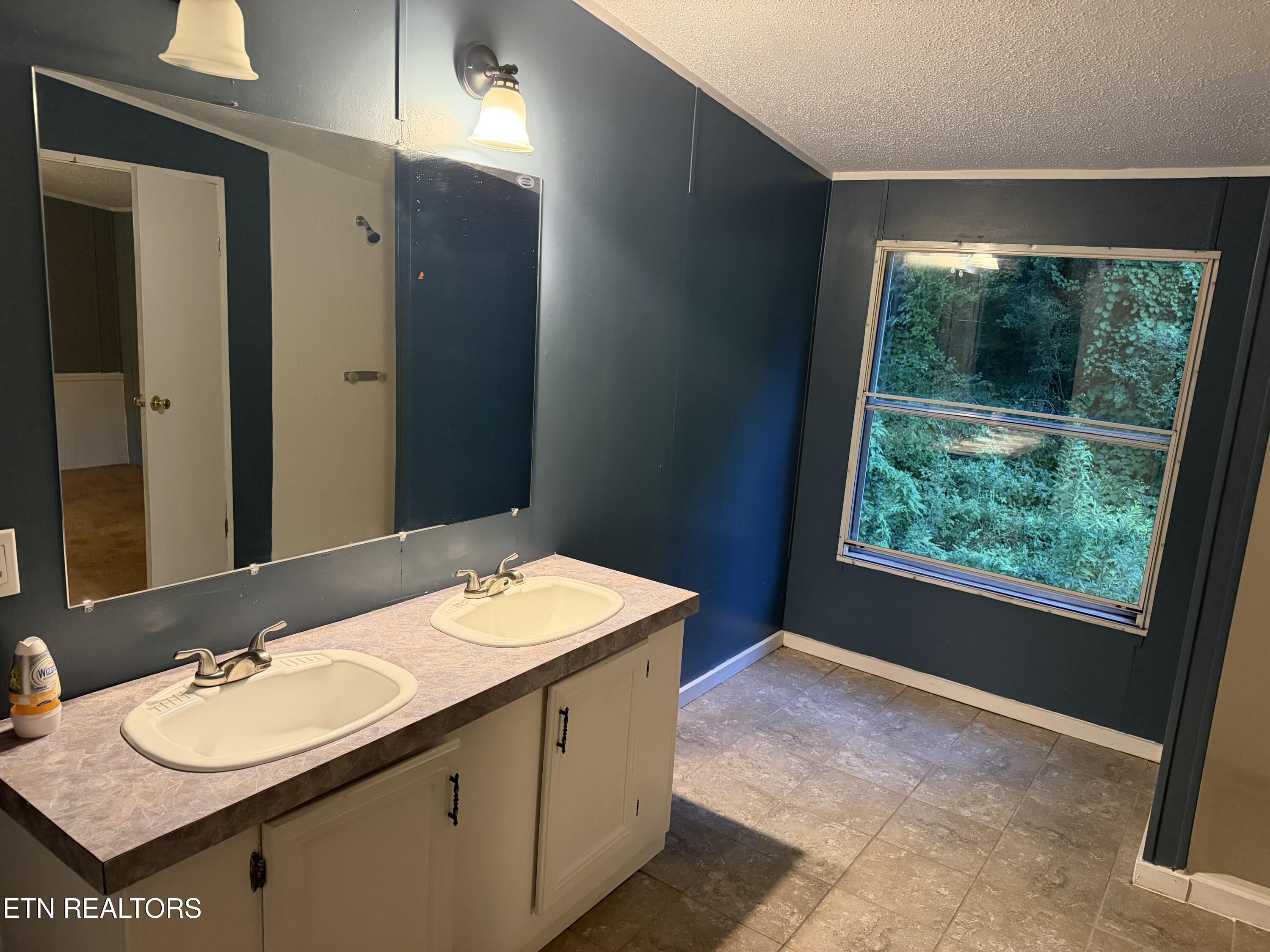 2839 West Old Topside Road Louisville, TN 37777 - Photo 6 of 22 IMG_5662
