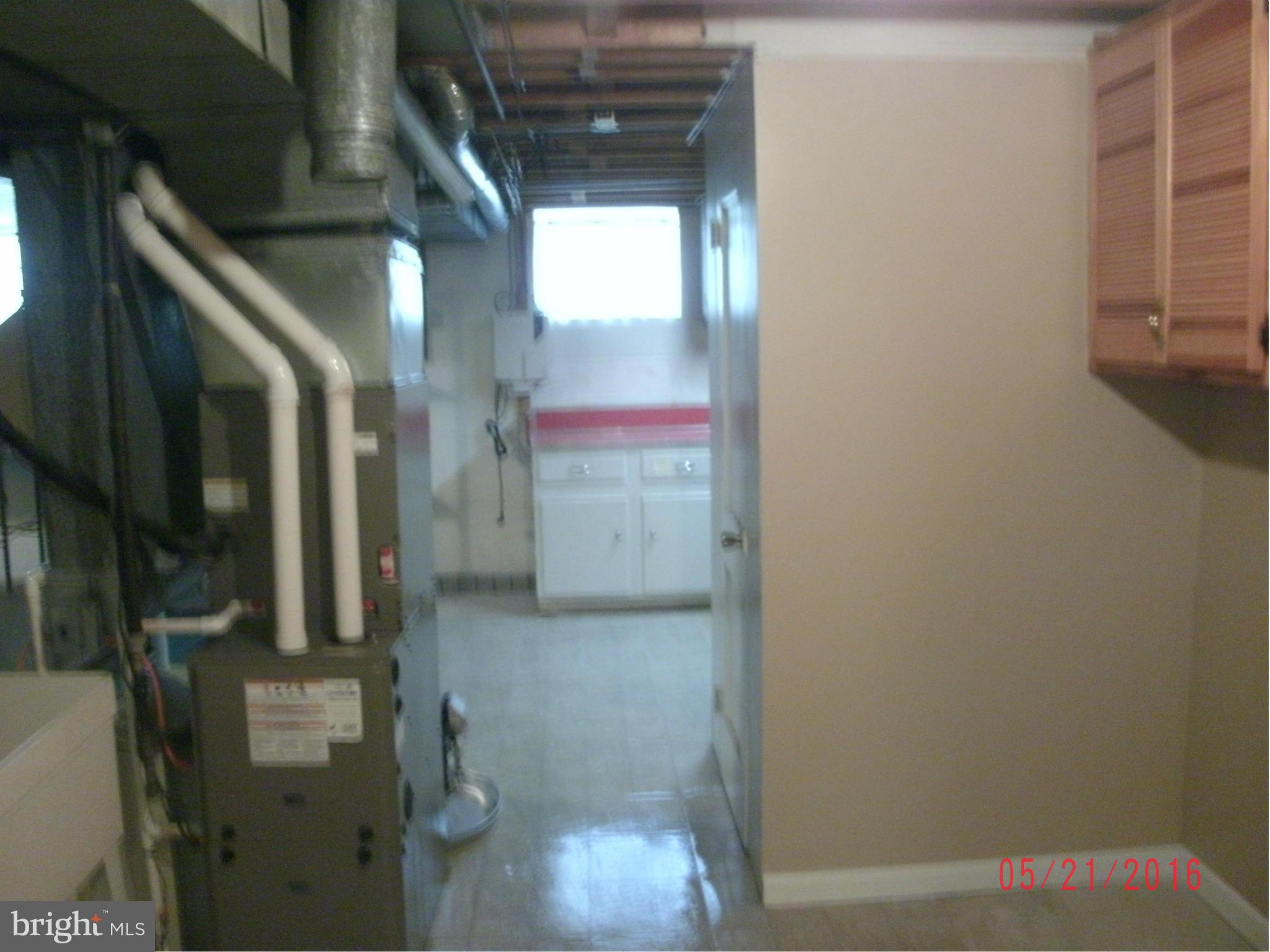 505 George Avenue Baltimore, MD 21221 - Photo 27 of 27 Laundry and utility rooms