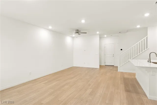 $2,100 | 2764 V. Napoli, Henderson, NV 89044