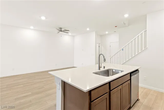 $2,100 | 2764 V. Napoli, Henderson, NV 89044