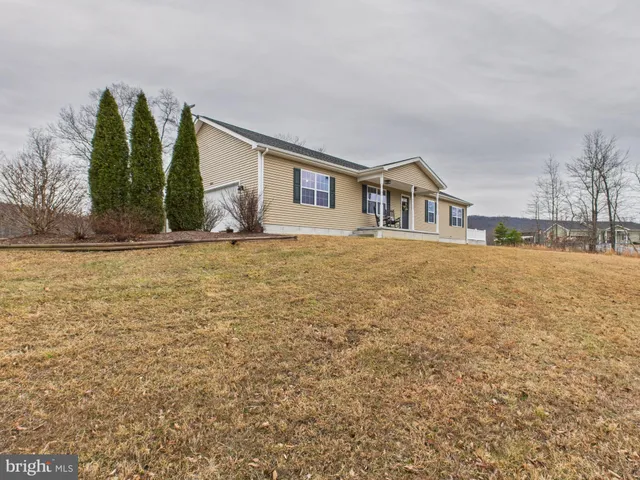 $415,000 | 886 Pale Magnolia Drive, Gerrardstown, WV 25420