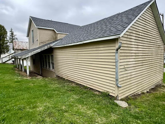 $105,000 | 120 North Main Street, Patch Grove, WI 53817