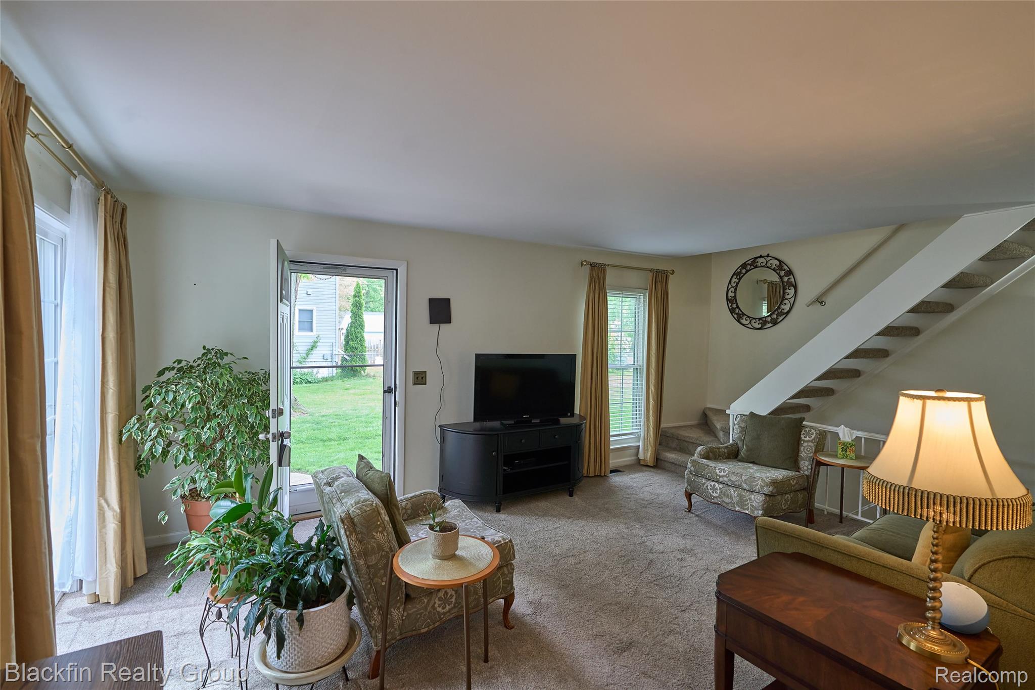 22625 Martin Road St. Clair Shores, MI 48081 - Photo 8 of 23 Living room featuring light carpet