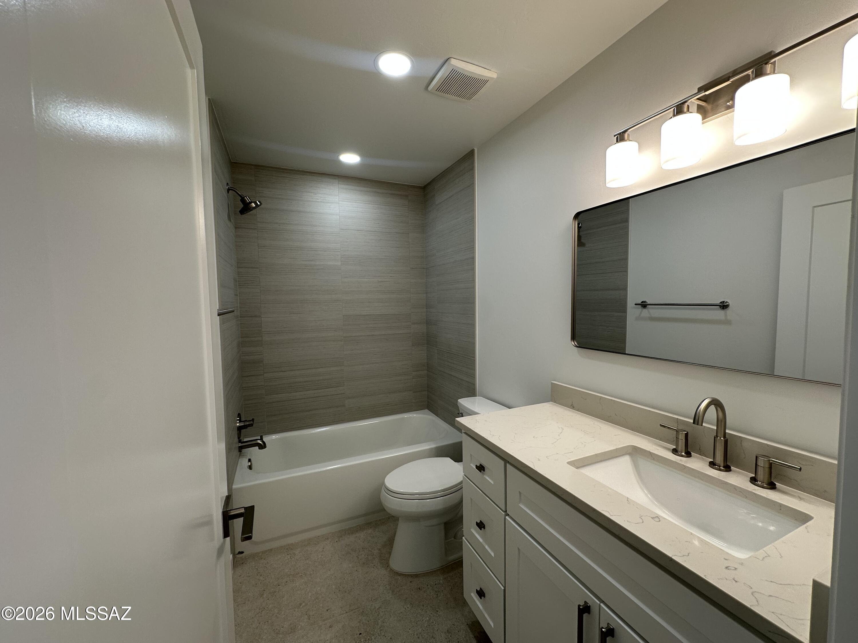 5846 East Grant Road Tucson, AZ 85712 - Photo 10 of 13 Bathroom