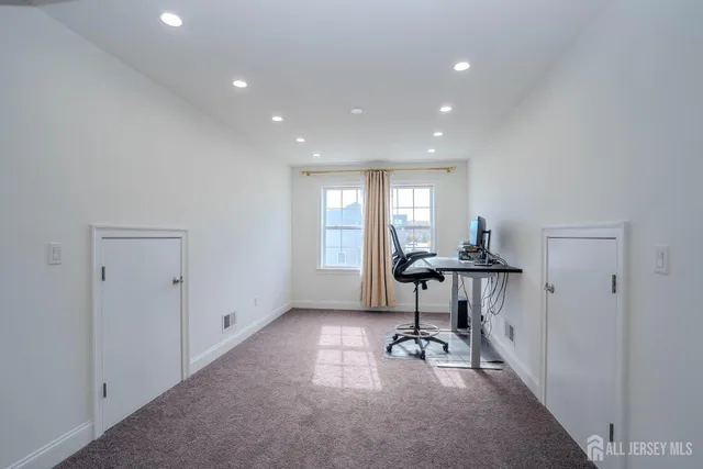 $1,475,000 | 2 Hitching Post Place, Monroe Township, NJ 08831