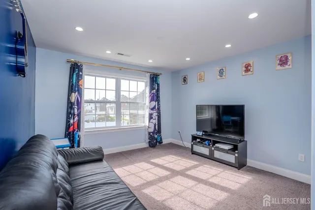 $1,475,000 | 2 Hitching Post Place, Monroe Township, NJ 08831