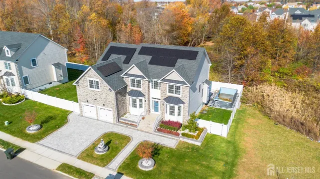 $1,475,000 | 2 Hitching Post Place, Monroe Township, NJ 08831
