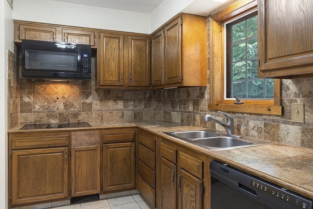 23 Bluefield Road Ashburnham, MA 01430 - Photo 9 of 33 Gallery Image 9