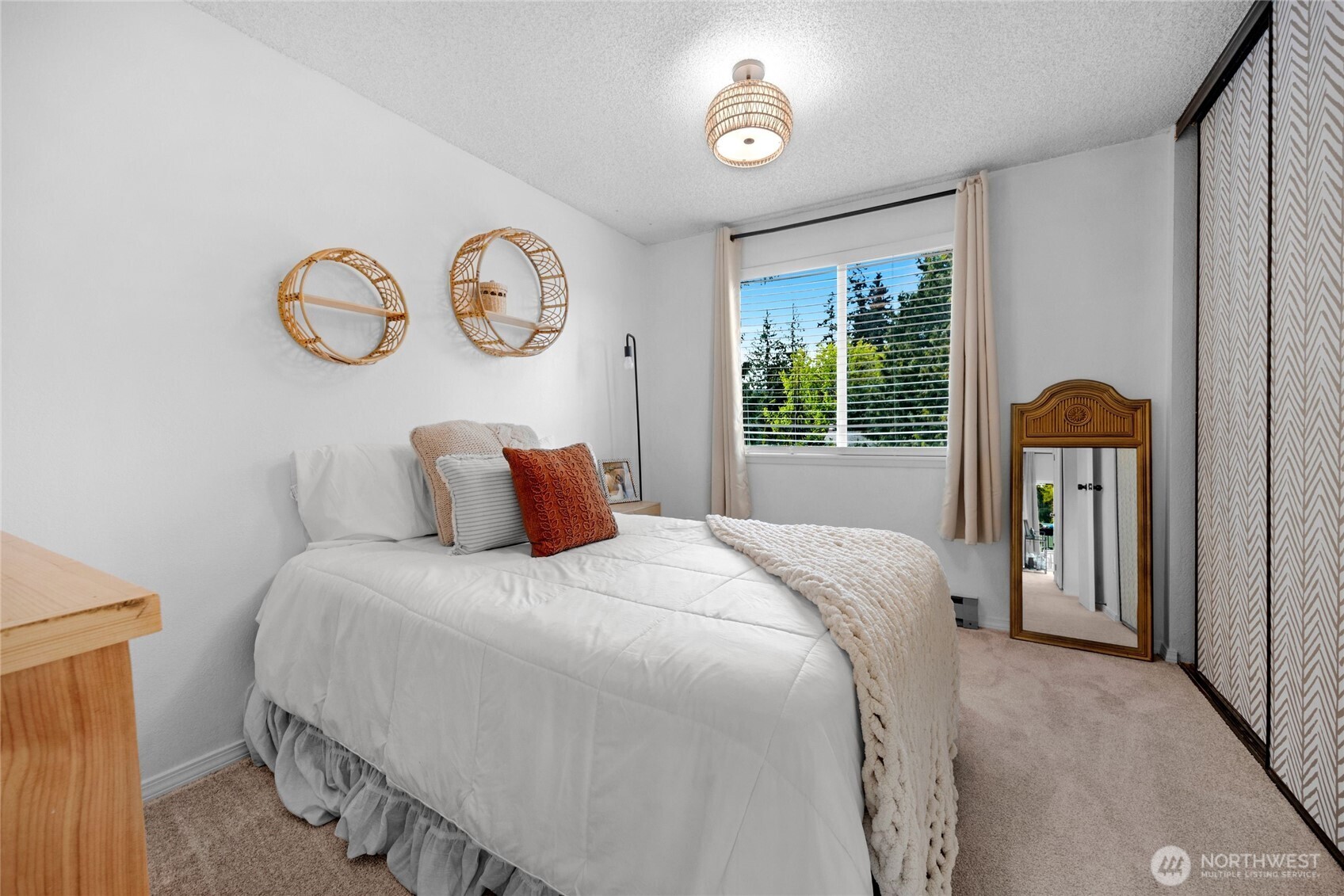 820 Cady Road, Unit A305 Everett, WA 98203 - Photo 15 of 33 a bedroom with a bed and a window