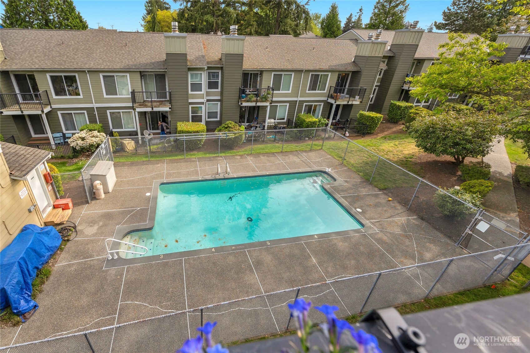 820 Cady Road, Unit A305 Everett, WA 98203 - Photo 20 of 33 a view of a house with swimming pool