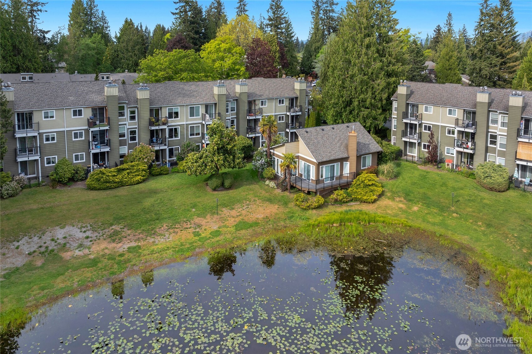 820 Cady Road, Unit A305 Everett, WA 98203 - Photo 32 of 33 a aerial view of a house with yard and green space