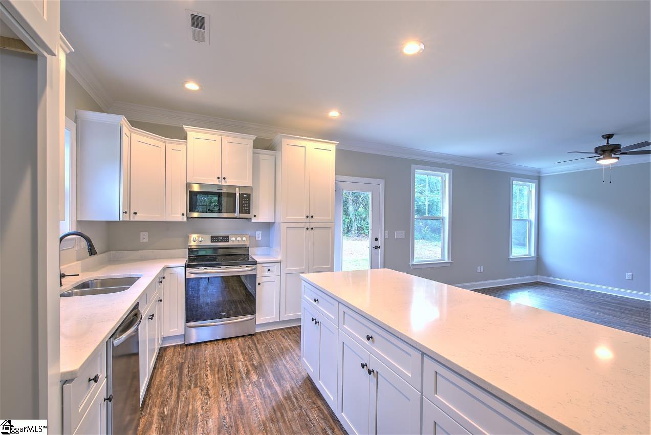 341 Thompson Street Pendleton, SC 29670 - Photo 14 of 36