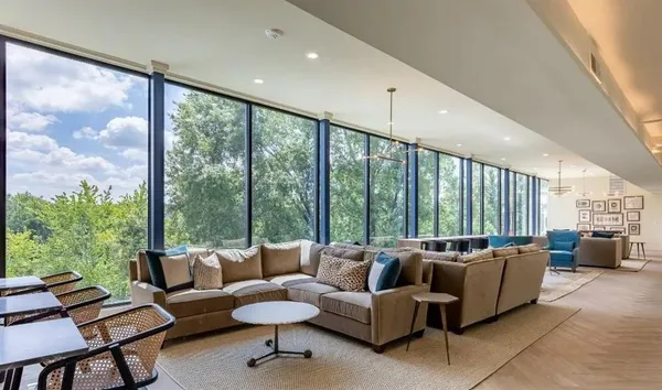 $2,127 | 1960 Spectrum Circle, Unit 1815, Marietta, GA 30067