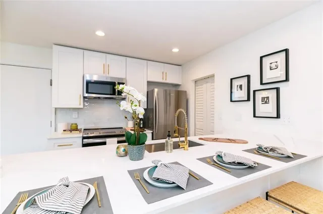 $2,191 | 1960 Spectrum Circle, Unit 1815, Marietta, GA 30067