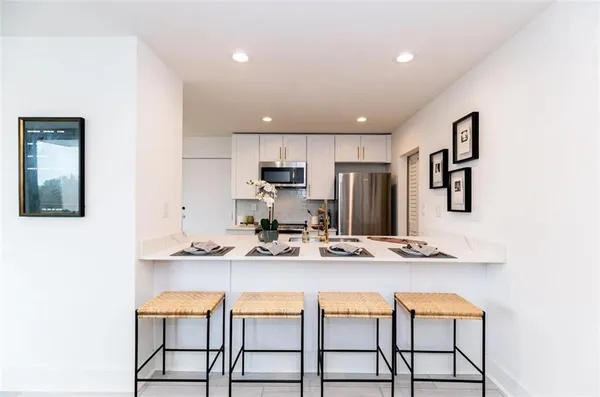 $2,127 | 1960 Spectrum Circle, Unit 1815, Marietta, GA 30067