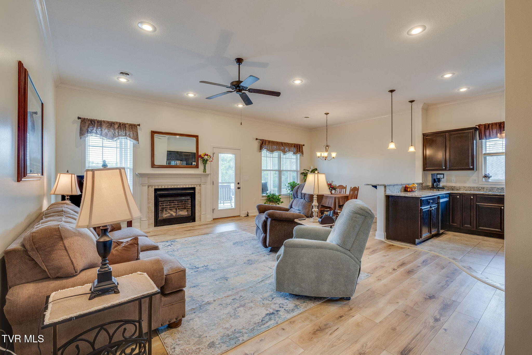 1645 Old Stagecoach Road Jonesborough, TN 37659 - Photo 7 of 38 006