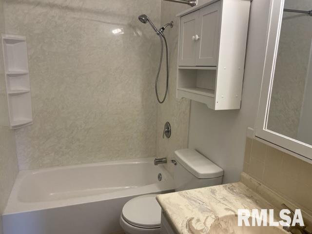 1905 Jeanette Lane, Unit 5 Springfield, IL 62702 - Photo 9 of 13