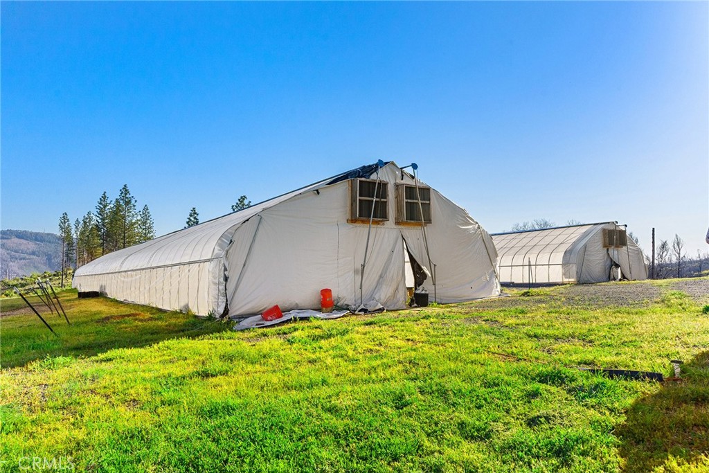 2114 Lumpkin Road Oroville, CA 95966 - Photo 18 of 25 a view of a back yard of the house