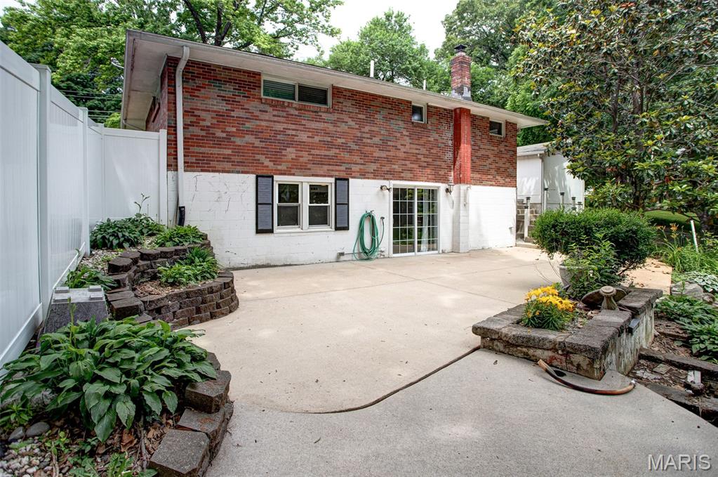 2255 Alby Street Alton, IL 62002 - Photo 43 of 67