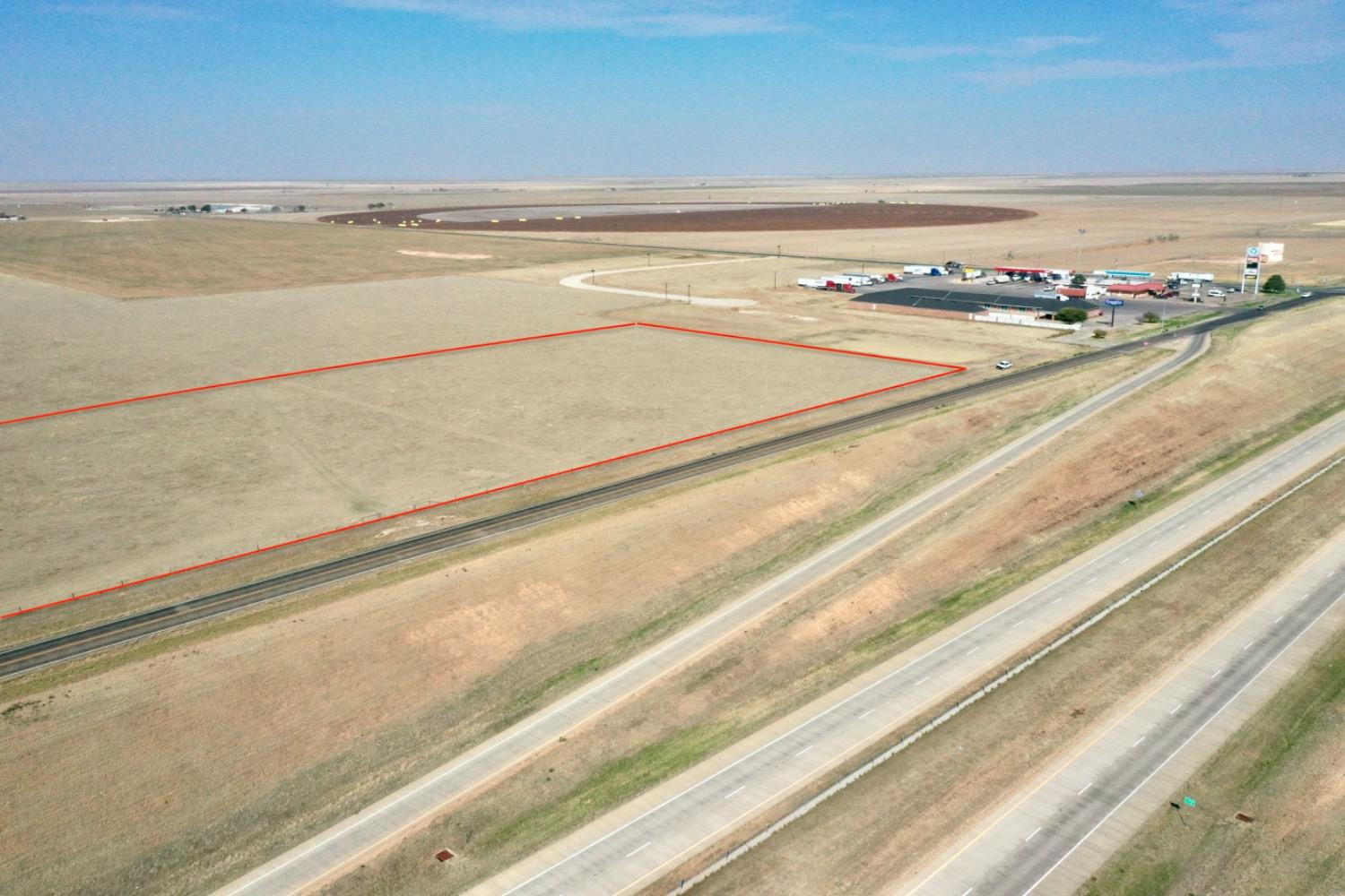 1539 Interstate 27/us Highway Tulia, TX 79088 - Photo 6 of 8 a view of a room with an outdoor space