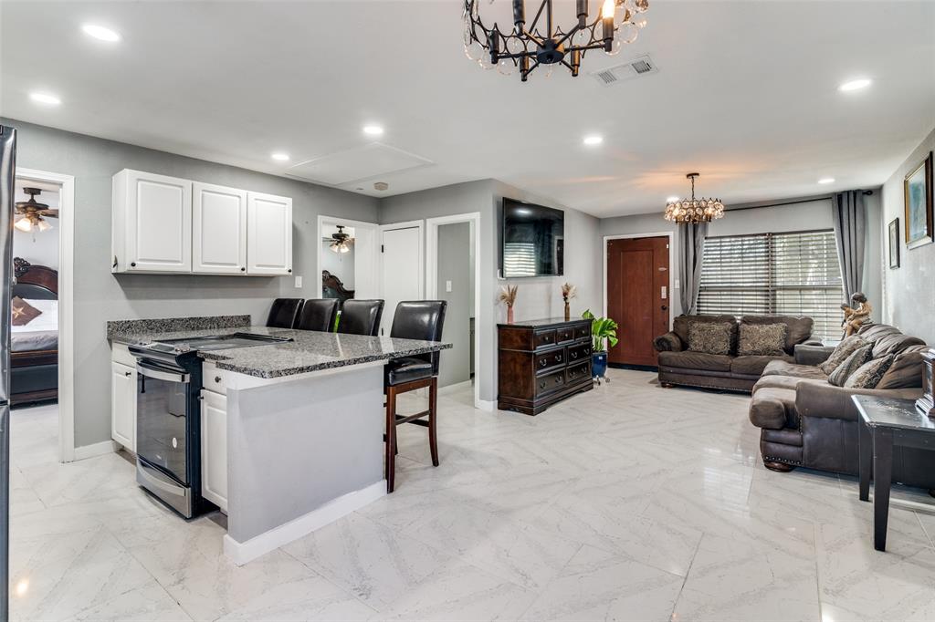 650 Pleasant Oaks Drive Dallas, TX 75217 - Photo 8 of 25