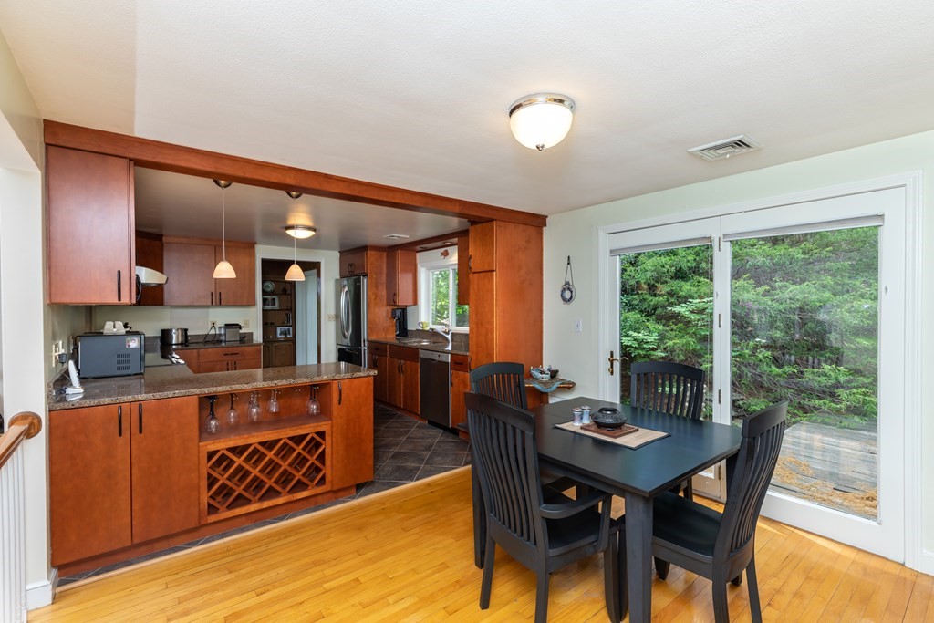 28 Enslin Road Needham, MA 02492 - Photo 14 of 29