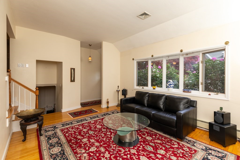 28 Enslin Road Needham, MA 02492 - Photo 8 of 29