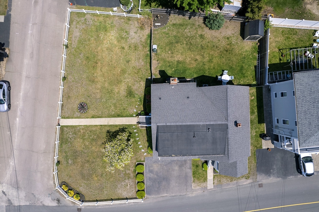 84 Newport Road Hull, MA 02045 - Photo 4 of 27