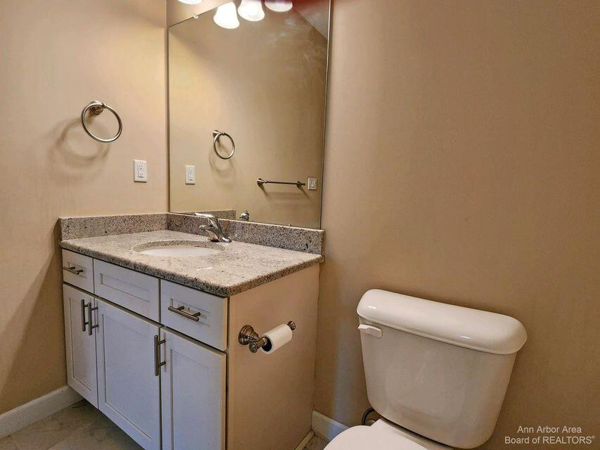5643 Arbor Chase Drive Ann Arbor, MI 48103 - Photo 13 of 21 5643 12