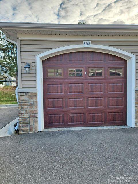 5643 Arbor Chase Drive Ann Arbor, MI 48103 - Photo 21 of 21 5643 20
