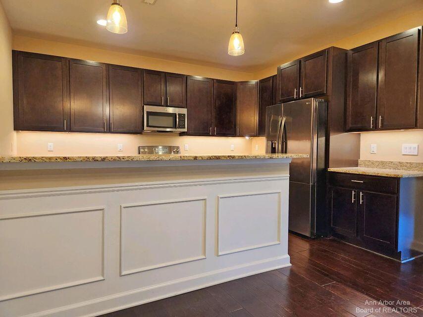 5643 Arbor Chase Drive Ann Arbor, MI 48103 - Photo 7 of 21 5643 6