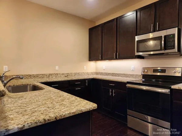 $2,200 | 5643 Arbor Chase Drive, Ann Arbor, MI 48103