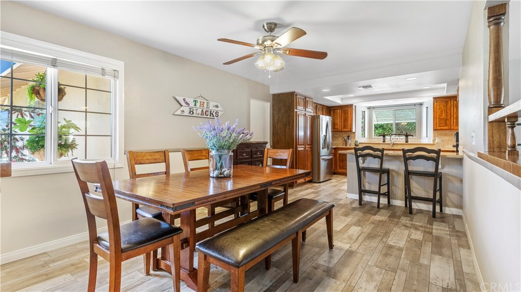 23891 Silverbay Drive Lake Forest, CA 92630 - Photo 5 of 31 Enjoy this spacious kitchen a great gathering place for sharing a meal!