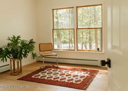 $679,000 | 3 Seymour Drive, Red Hook, NY 12571