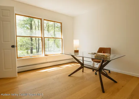 $679,000 | 3 Seymour Drive, Red Hook, NY 12571