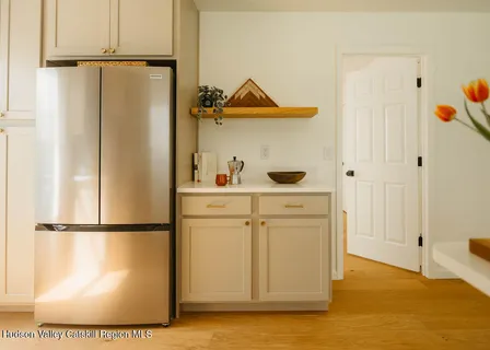$679,000 | 3 Seymour Drive, Red Hook, NY 12571