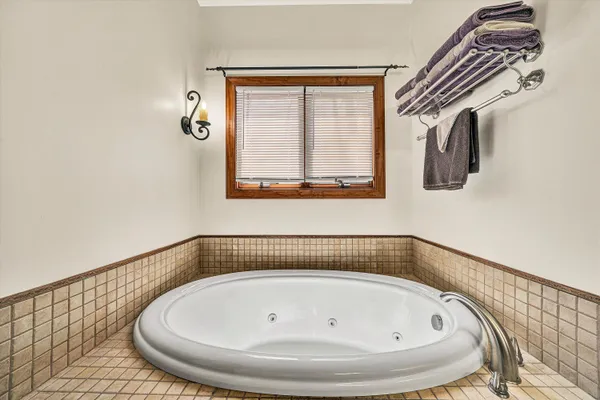 $584,900 | 30 Boulder Point Drive, Hardy, VA 24101