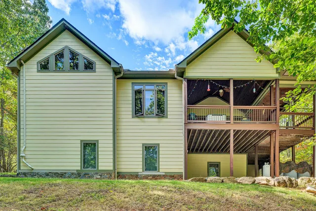 $599,950 | 30 Boulder Point Drive, Hardy, VA 24101