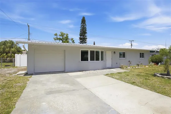 $410,000 | 3106 Oxford Drive West, Bradenton, FL 34205