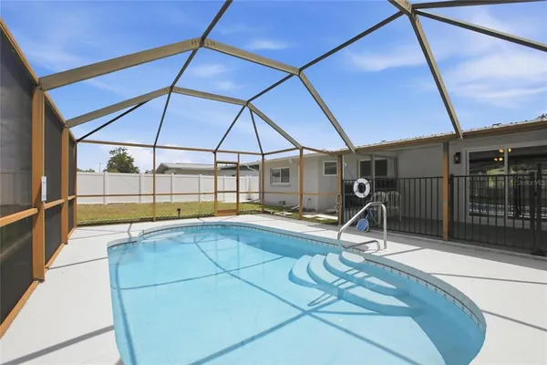 $410,000 | 3106 Oxford Drive West, Bradenton, FL 34205