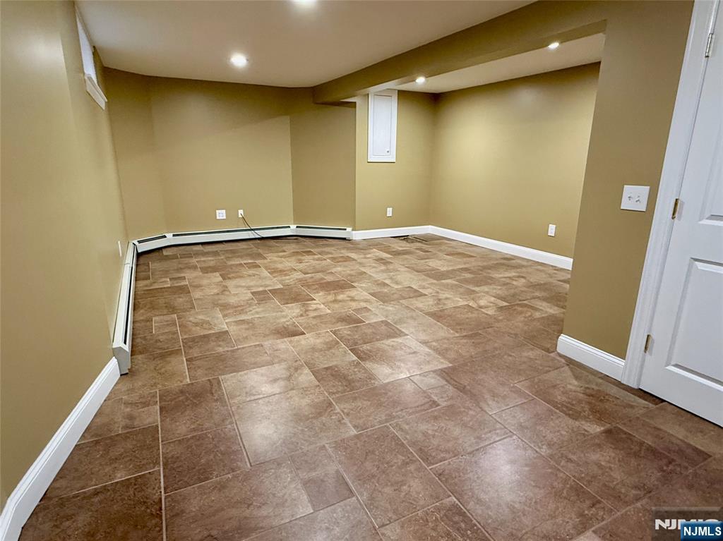 59 Laurel Avenue, Unit RIGHT SIDE Kearny, NJ 07032 - Photo 15 of 16 a view of room