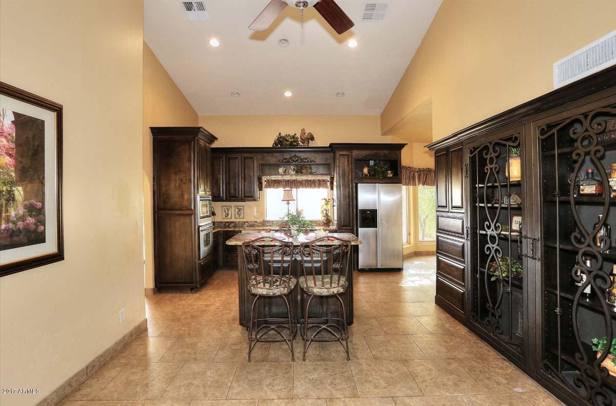 2225 East Mountain View Road Phoenix, AZ 85028 - Photo 14 of 37 Kitchen3