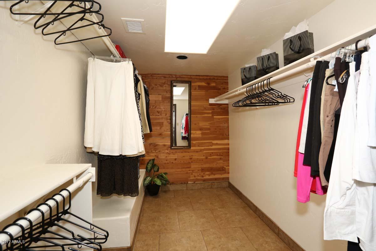 2225 East Mountain View Road Phoenix, AZ 85028 - Photo 21 of 37 Master Walk-in Closet (1)