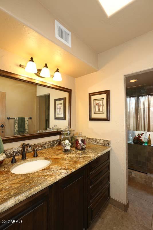 2225 East Mountain View Road Phoenix, AZ 85028 - Photo 27 of 37 Hall Bath