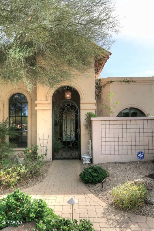 2225 East Mountain View Road Phoenix, AZ 85028 - Photo 5 of 37 Entry