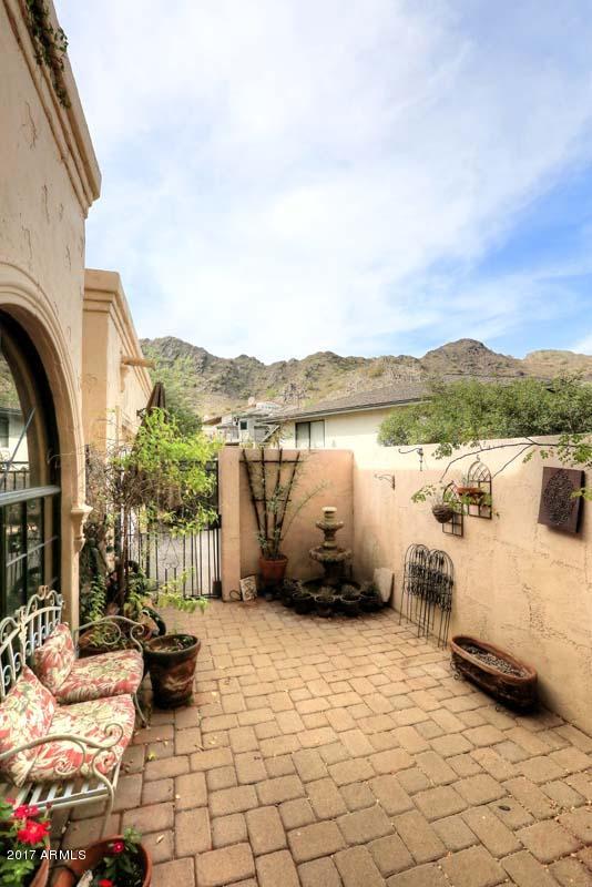 2225 East Mountain View Road Phoenix, AZ 85028 - Photo 6 of 37 Courtyard (1)