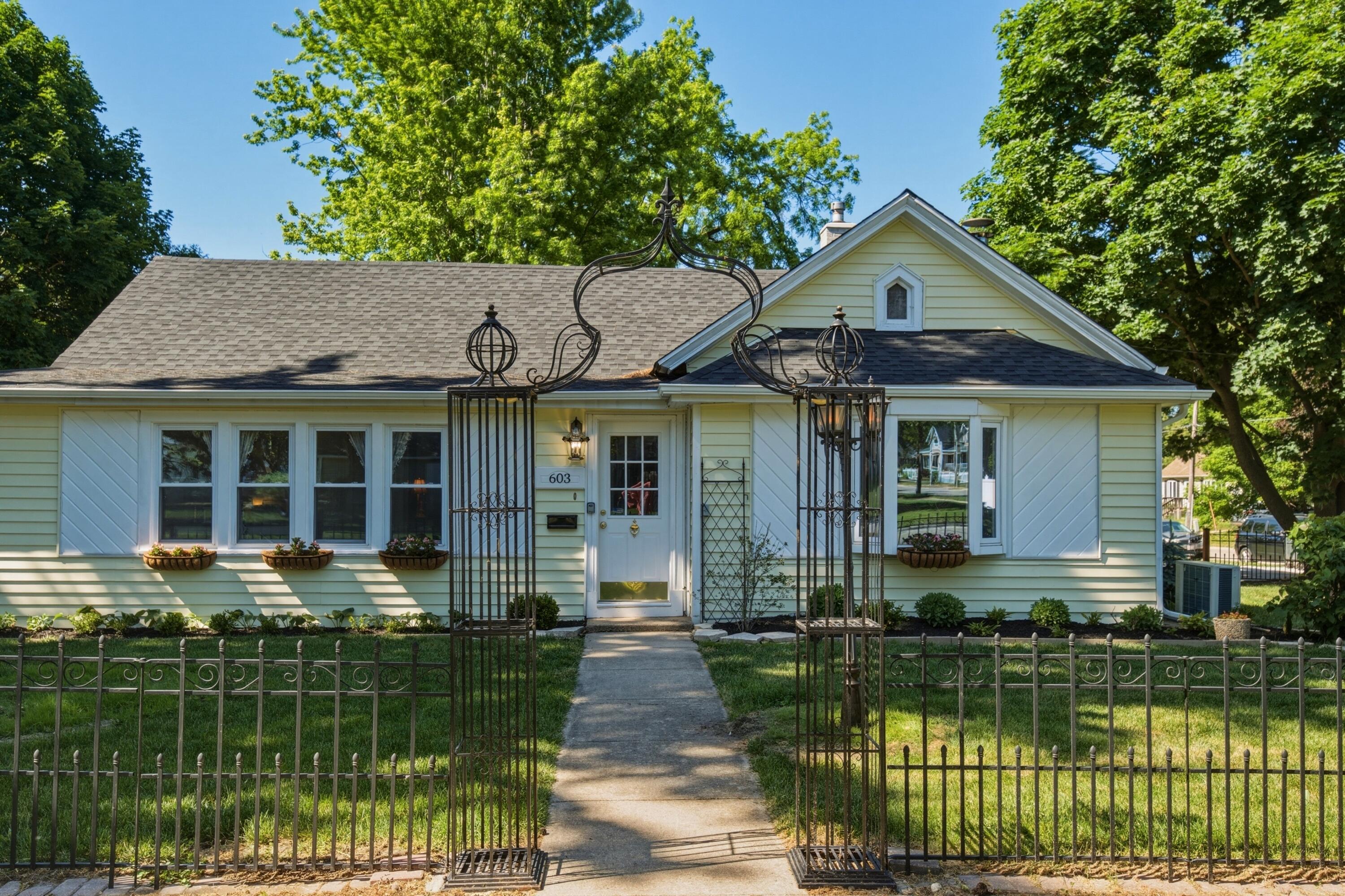 603 Spring Street Lake Geneva, WI 53147 - Photo 1 of 24 00